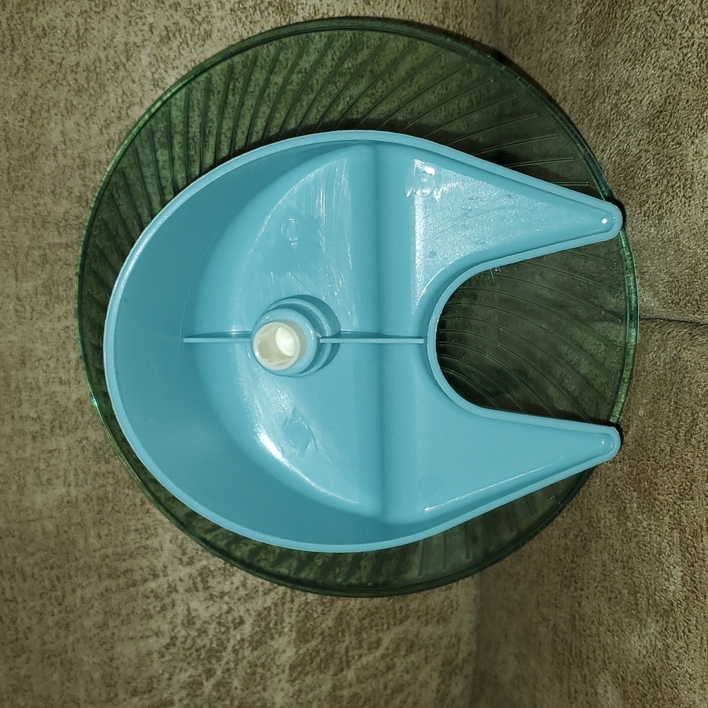 Hamster Saucer/Wheel - Picture 3 of 3